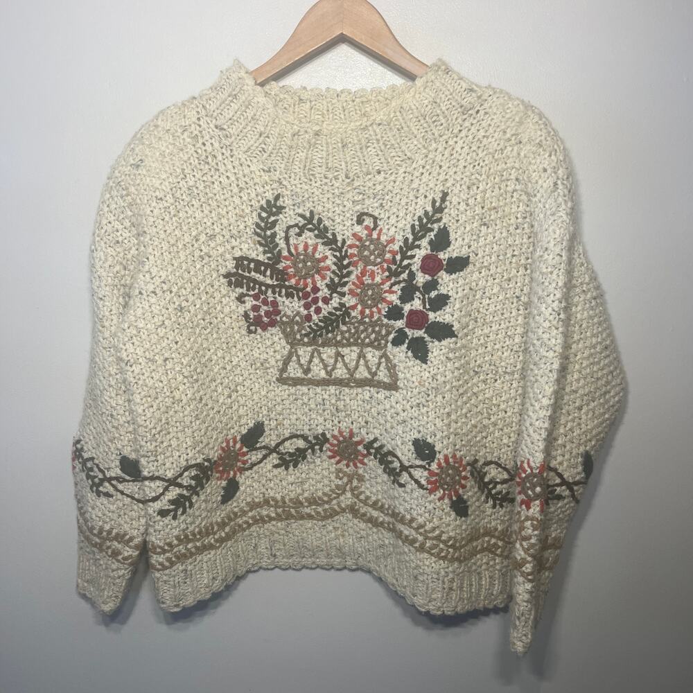 VTG 90s Hand Knit Floral Basket Embroidered Cottagecore Acrylic Wool Grunge XS